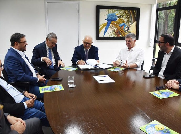 Parceria entre Fiems e TCE-MS Visa Reduzir Contas de Energia em 20% Parceria entre Fiems e TCE-MS Visa Reduzir Contas de Energia em 20%