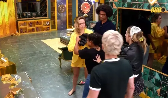 Conflito Entre Cowboy e Ana Paula Marca Festa do Líder no BBB 26
