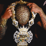 MC Poze relata agressão e roubo em sua residência no Rio de Janeiro