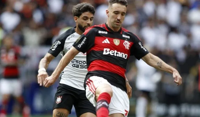 Corinthians e Flamengo se enfrentam no Brasileirão: escalações e onde assistir