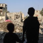 Reflexões do Papa sobre a Infância em Tempos de Guerra e Tecnologia