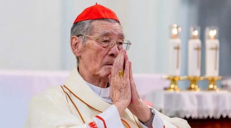 Morre o Cardeal Vietnamita Jean-Baptiste Pham Minh Mân aos 92 Anos