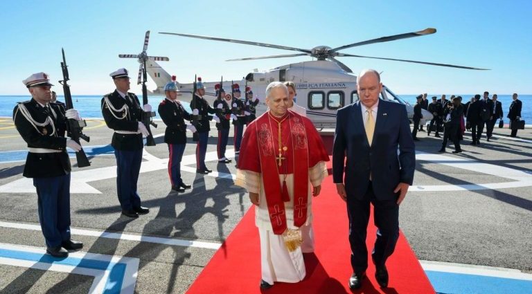 Visita Apostólica do Papa ao Principado de Mônaco: Chegada e Recepção Oficial