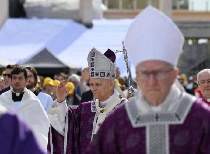 Papa Francisco Enfatiza a Importância da Alegria e Caridade em Mônaco