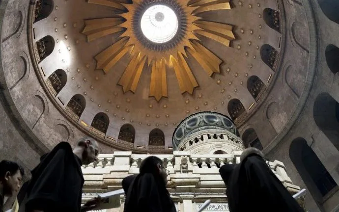 Diplomacia em Foco: Parolin e o Embaixador de Israel Discutem Incidente no Santo Sepulcro
