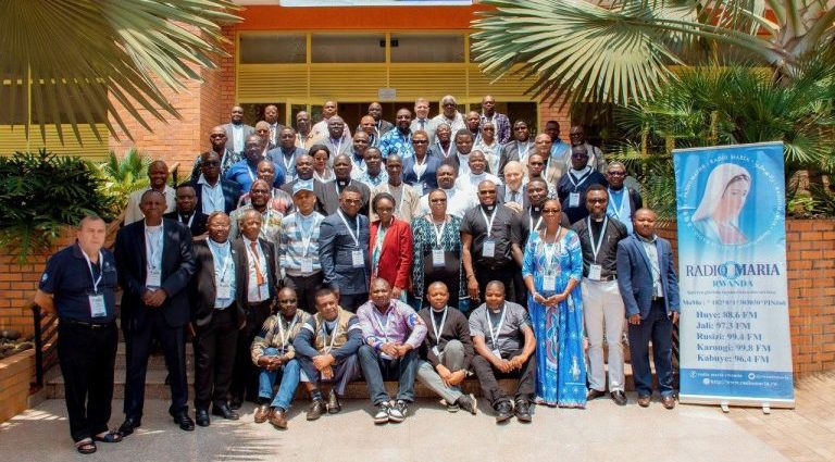 Congresso Anual das Rádios Maria em Kigali: Conexões e Reflexões