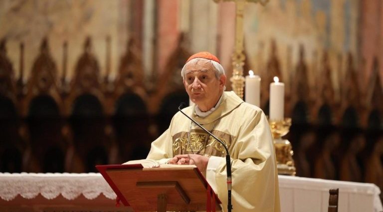 Cardeal Zuppi Celebra Missa em Assis e Clama por Paz na Ucrânia