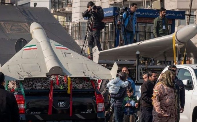 Drones Shahed do Irã: Um Novo Desafio para os EUA e o Oriente Médio Drones Shahed do Irã: Um Novo Desafio para os EUA e o Oriente Médio