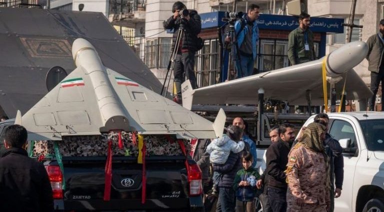 Entenda o Drone Kamikaze Shahed-136 e seu Papel na Guerra do Irã Entenda o Drone Kamikaze Shahed-136 e seu Papel na Guerra do Irã