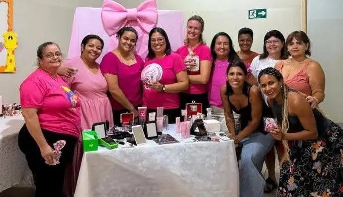 HOMENAGENS A MULHERES EM ESCOLAS DE CASTILHO (SP)