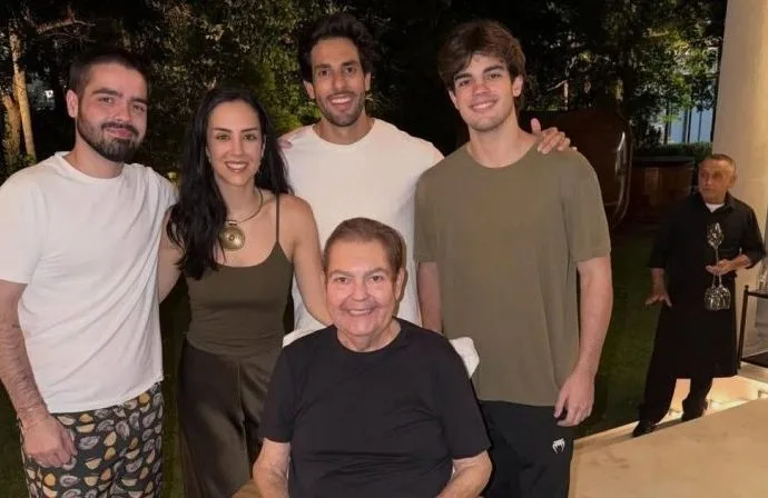 Faustão Faz Apresentação Emocionante em Aniversário da Filha em Cadeira de Rodas