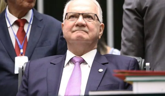 Fachin e a Busca por Unidade no STF Durante Crise do Banco Master