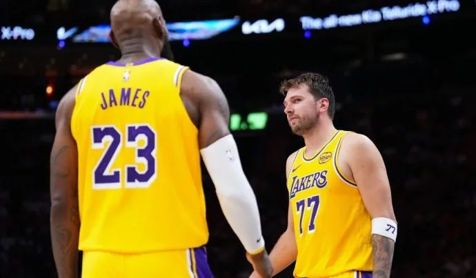 Luka Doncic Brilha com 60 Pontos em Vitória do Lakers sobre o Heat