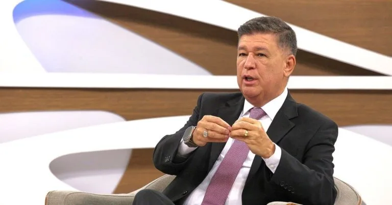 Senador Carlos Viana Declara Ausência de Provas sobre Mesada a Lulinha