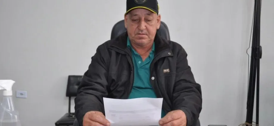 Vereador Lorinho Propõe Gratificação Aniversário para Servidores Públicos em Castilho Vereador Lorinho Propõe Gratificação Aniversário para Servidores Públicos em Castilho