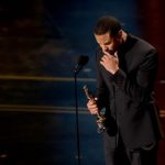 Michael B. Jordan Celebra Vitória Histórica no Oscar 2026