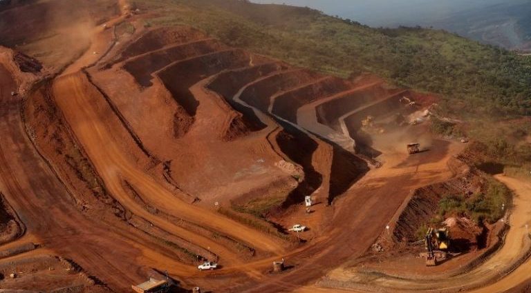 Minério de Ferro: Alta Impulsionada pela Demanda Chinesa e Retomada da Produção Minério de Ferro: Alta Impulsionada pela Demanda Chinesa e Retomada da Produção