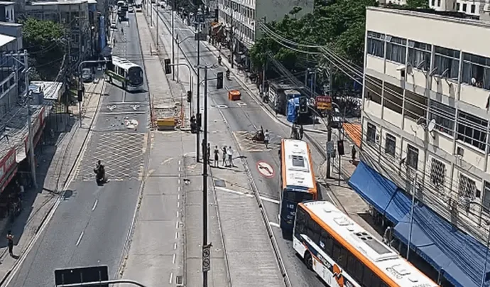 Sequestro de Ônibus no Rio de Janeiro: Ação Criminosa Alerta a População