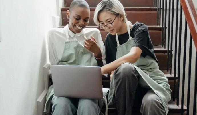 Seis Iniciativas que Promovem a Inclusão de Mulheres na Tecnologia
