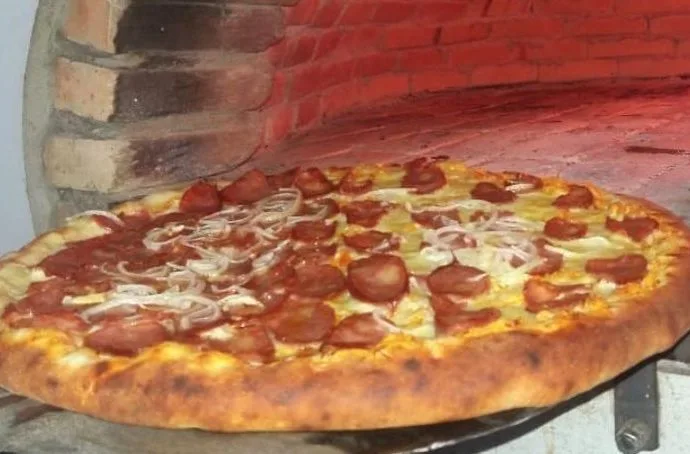 Tragédia em Pizzaria da Paraíba: Proprietário Expressa Incredulidade Após Morte e Intoxicações