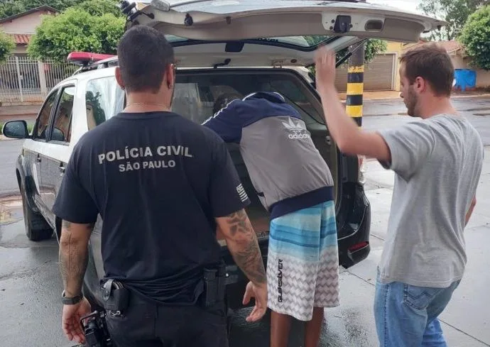 POLÍCIA CIVIL DE CASTILHO PRENDE ALUNO POR TRÁFICO DE DROGAS