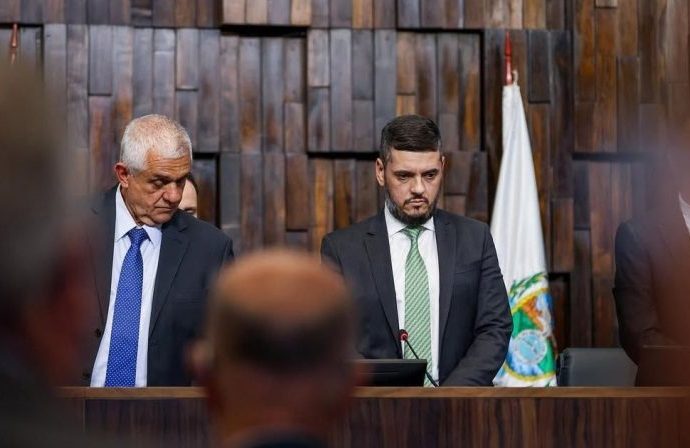 Crise Política no Rio: Impedimentos na Eleição de Novo Governador Crise Política no Rio: Impedimentos na Eleição de Novo Governador