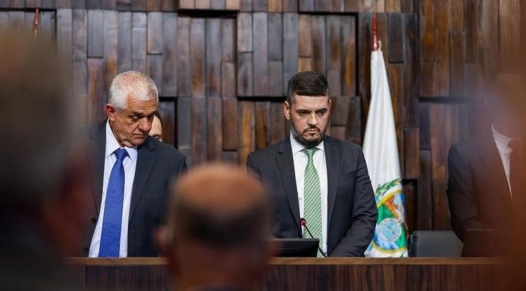 Crise Política no Rio: Impedimentos na Eleição de Novo Governador Crise Política no Rio: Impedimentos na Eleição de Novo Governador