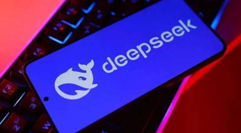 DeepSeek Enfrenta a Maior Interrupção Desde Seu Lançamento em 2025
