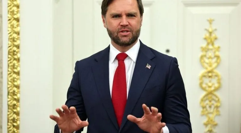 Vance Defende Trump e Aborda Conflito no Irã