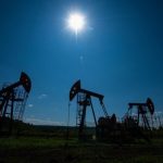 Governo Trump Implementa Medidas para Controlar Preços do Petróleo