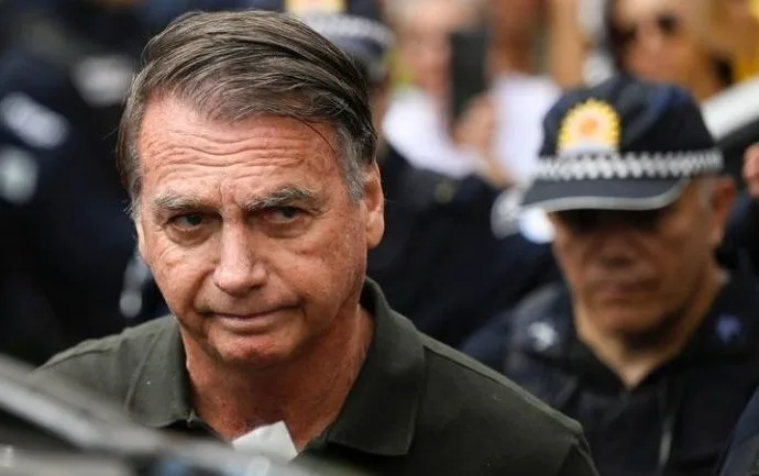 Estado de Saúde de Jair Bolsonaro: Estabilidade e Tratamento em Andamento