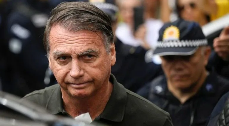 Estado de Saúde de Jair Bolsonaro: Estabilidade e Tratamento em Andamento