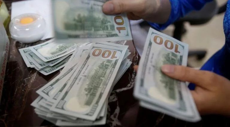 Aumento do Dólar em Meio a Conflitos no Oriente Médio