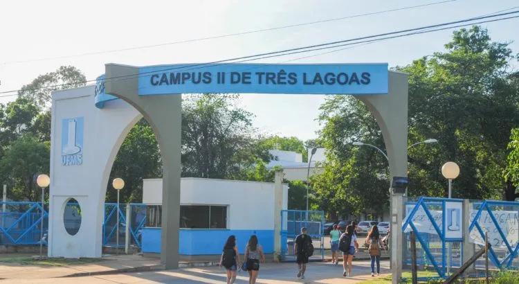 UFMS mantém inscrições abertas para concurso público de professores com salários de até R$ 7 mil