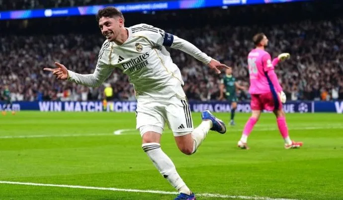 Valverde brilha e garante vantagem ao Real Madrid sobre o Manchester City na Champions