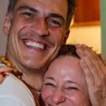 Mateus Solano marca presença no aniversário da ex-esposa Paula Braun