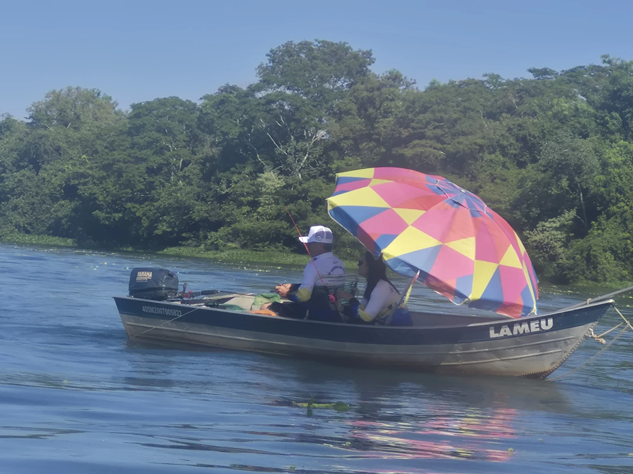 Torneio de pesca anima competidores em Castilho