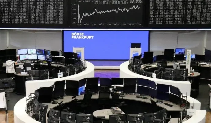 Bolsas europeias encerram dia sem tendência definida em meio a tensão geopolítica