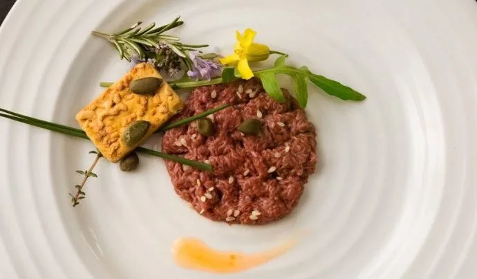 Avanços e Desafios da Carne Cultivada no Cenário Global