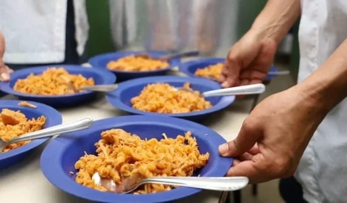 TCU Revela Acúmulo de R$ 28 Bilhões em Recursos da Merenda Escolar Sem Análise