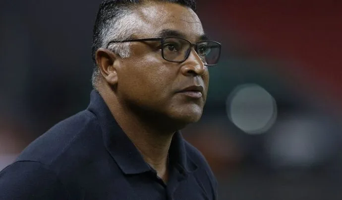 Roger Machado fala sobre vitória do São Paulo e situação de Arboleda
