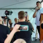 Tarcísio de Freitas critica liderança envelhecida em evento no interior de SP