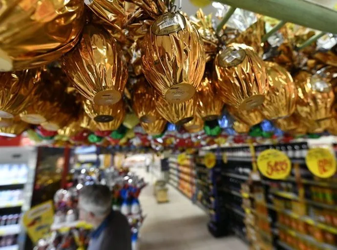 Aumento nos preços de chocolates levanta alerta para direitos do consumidor na Páscoa de 2026