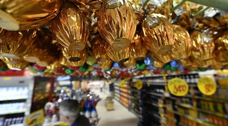 Aumento nos preços de chocolates levanta alerta para direitos do consumidor na Páscoa de 2026