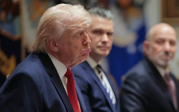 Trump critica a OTAN e ameaça suspender fornecimento de armas à Ucrânia