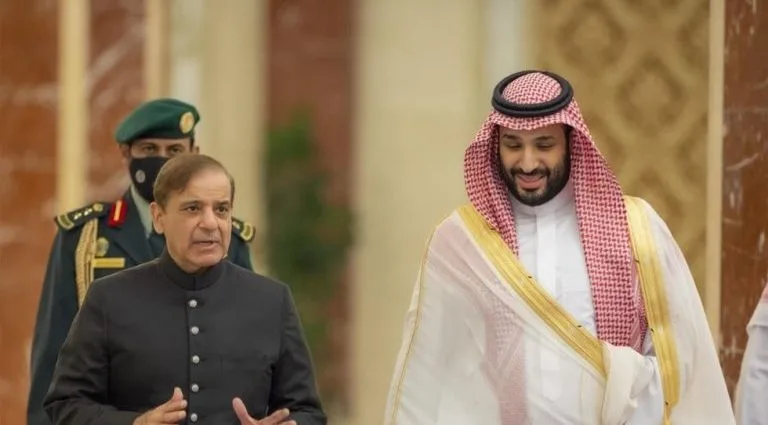 Arábia Saudita anuncia ajuda de US$ 3 bilhões ao Paquistão