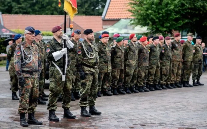 Alemanha considera aumentar idade para reservistas militares até 70 anos