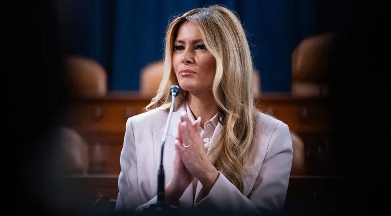 Melania Trump critica Jimmy Kimmel por piada sobre ‘viúva esperançosa’ Melania Trump critica Jimmy Kimmel por piada sobre ‘viúva esperançosa’
