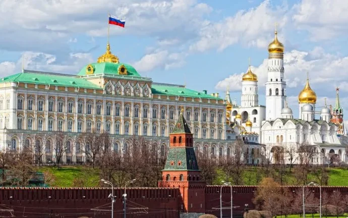 Kremlin comenta decisão dos Emirados Árabes de sair da OPEP