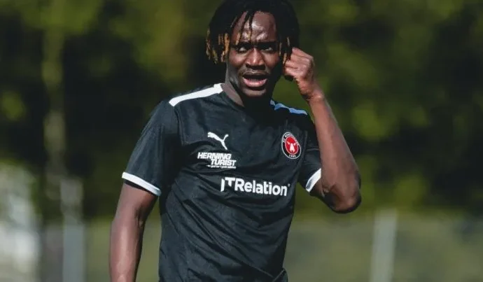 Jogador do Midtjylland sofre ferimentos graves após esfaqueamento Jogador do Midtjylland sofre ferimentos graves após esfaqueamento